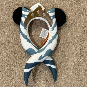 NWT Ahsoka Star Wars Mickey Minnie ears headband